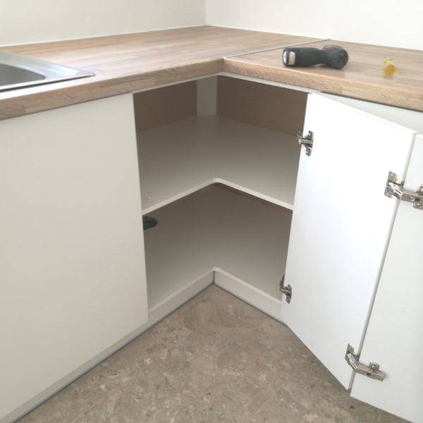 Γωνιακό ερμάριο με σπαστή πόρτα | Sylko - Λιάκος